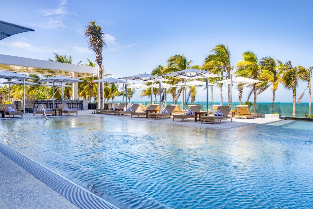 hotel-mousai-cancun-pool